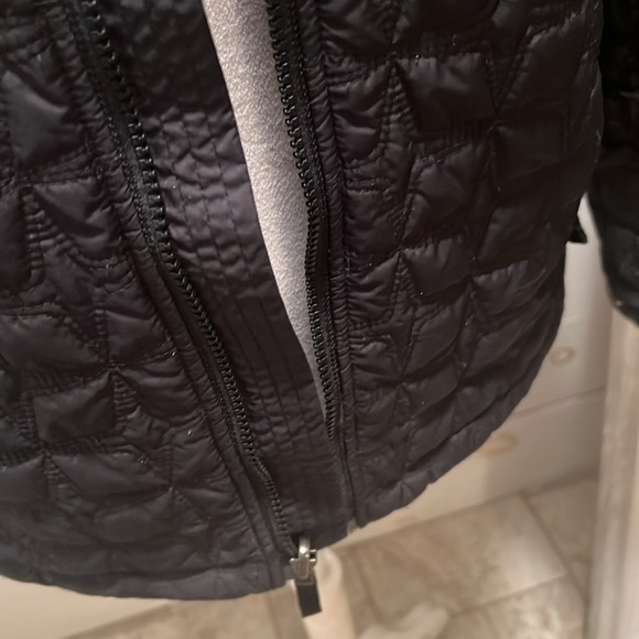 North face black zip up jacket size Large, black - Picture 6 of 7